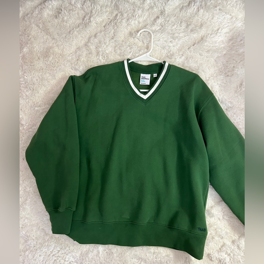 Aritzia TNA V Neck Crewneck